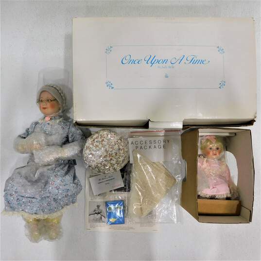 Danbury Mint Judy Belle Once Upon A Time Grandmother W/ Grandbaby Porcelain Dolls IOB image number 1
