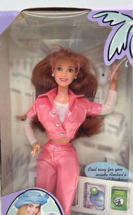 1996 Clueless Amber Barbie Doll From Hit Tv Series 17038 IOB alternative image