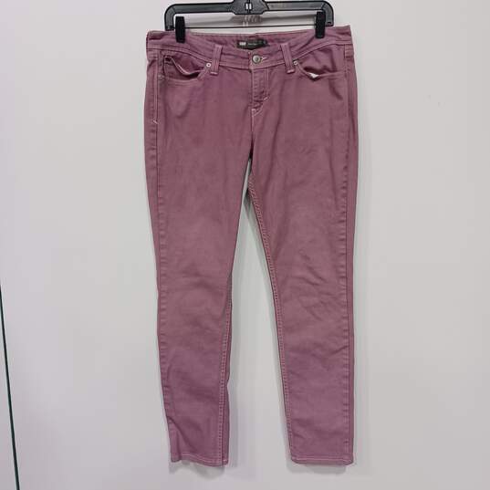 Women's Demi Curve Low Rise Skinny Jeans Size 32 image number 1