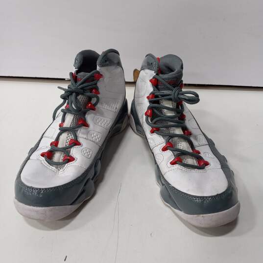Jordan Retro 9 Men's Fire Red Sneakers Size 7 image number 1