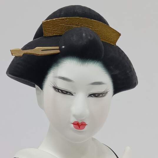 Painted Geisha Figure image number 5