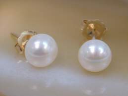 10K Gold White Faux Pearl Stud Post Earrings 0.9g