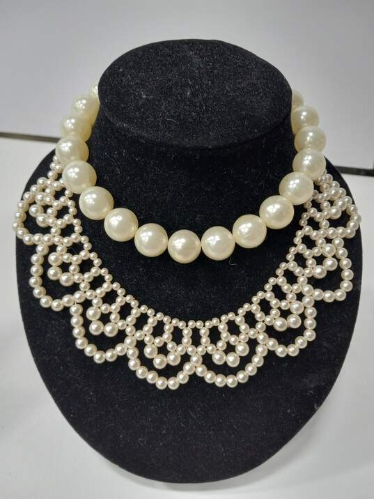 5pc Assorted Faux Pearl Costume Jewelry Bundle image number 3