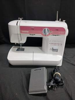 Brother XL-5600 Electric Sewing Machine For Parts/Repairs