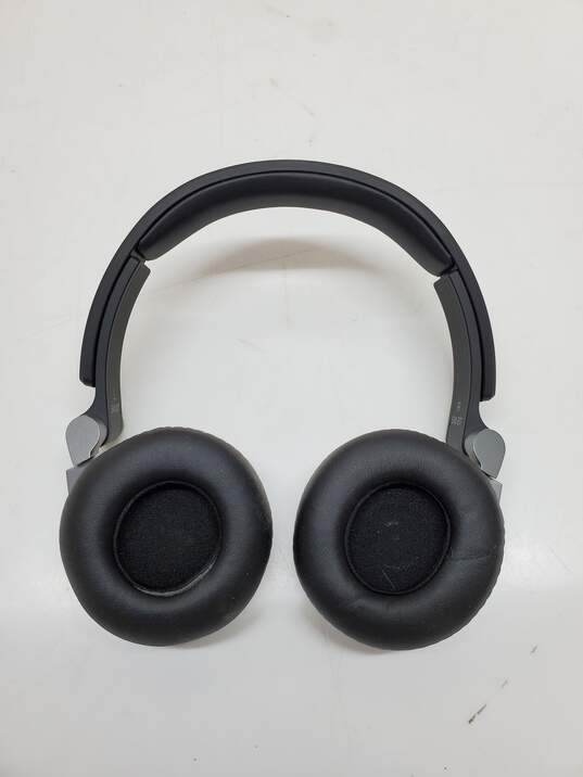 JBL Synchros E40BT Wireless Bluetooth Black On Ear Headphones image number 2