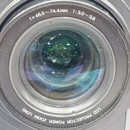 Polaroid LCD Projector 110 w/ Accessories alternative image