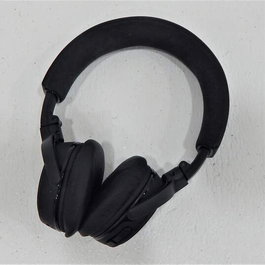 Bose Around-Ear Wireless Headphones W/ Case Black image number 2