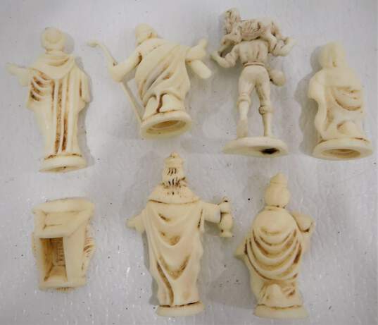 Vintage Made in Italy Plastic Miniature 7 Piece Nativity Figurines image number 2
