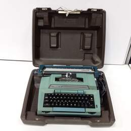 Vintage Smith-Corona Coronet XL Electric Typewriter Model 6E in Case