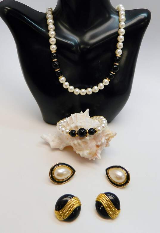 Vintage Napier Goldtone Faux Pearl & Onyx Ball Beaded Necklace Matching Bracelet & Black Enamel Rope Circle Clip & Teardrop Post Earrings 62.5g image number 1
