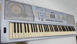 Yamaha Model DGX-202 Electronic Keyboard/Piano w/ Yamaha Power Adapter alternative image