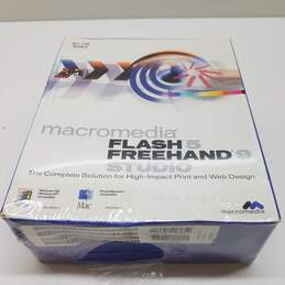 Sealed Macromedia Flash 5 Freehand 9 Studio IOB