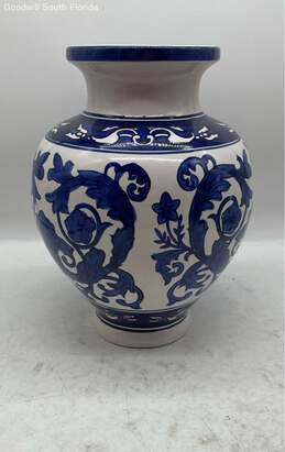 Chinese Pottery Oriental White Blue Flower Decorative Collectible Vase