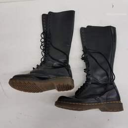 Dr. Martens 20 Hole Boots Size M8 L9 alternative image