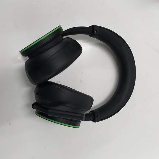 Xbox One Wireless Headset image number 1