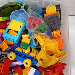 Lot of Assorted Lego Duplo Building Bricks alternative image