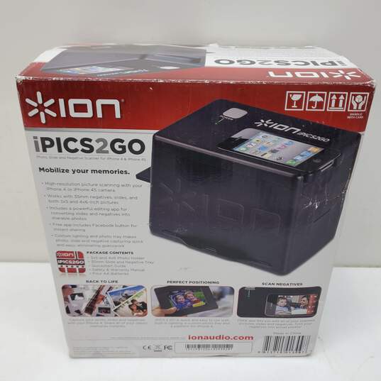 ION iPICS2GO Photo, Slide and Negative Scanner For iPhone 4/4S image number 2