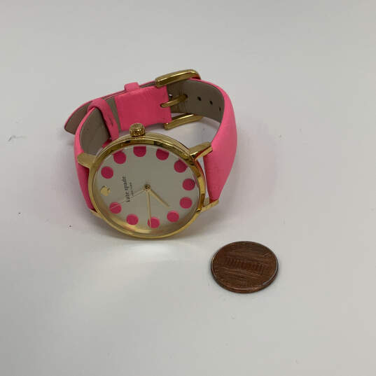 Designer Kate Spade 0770 Metro Dot Pink Leather Strap Analog Wristwatch image number 2