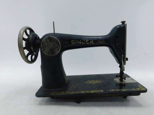 Vintage 1927 Singer Model 66 Sewing Machine image number 5