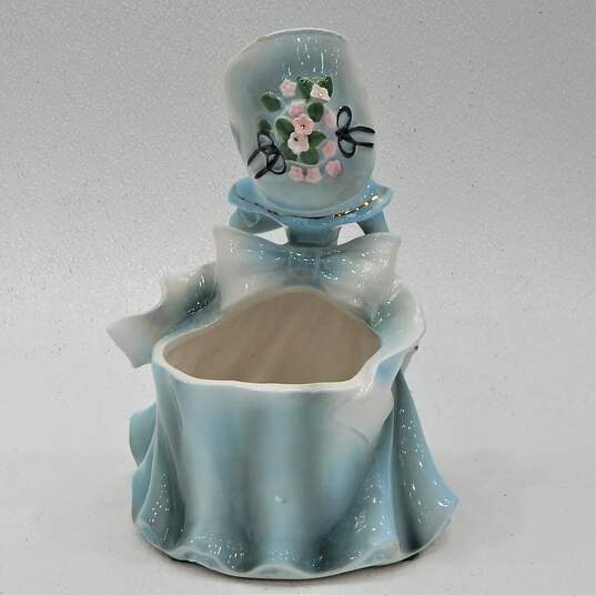 Vntg Home Decor Hummel Style Figurine Victorian Lady Planter Lefton &  Pitcher Vase w/ White Flowers image number 10