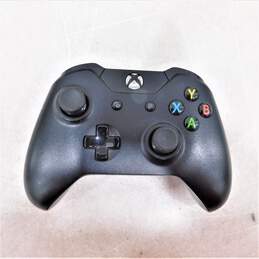 Microsoft Xbox One 500gb w/ 2 games alternative image