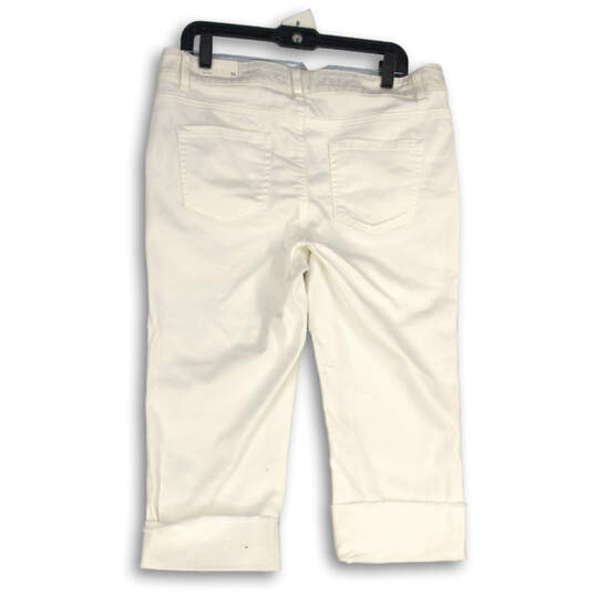 NWT Womens White Denim Mid-Rise Button Fly Cuffed Capri Pants Size 14 image number 2