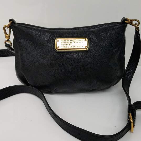 Marc By Marc Jacobs Black Leather Fold Over Crossbody Purse Bag. Workwear