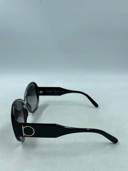 Salvatore Ferragamo Gradient Black Oversized Sunglasses image number 4