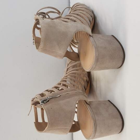Pour La Victoire Suede Grey Heels Size 9 image number 4