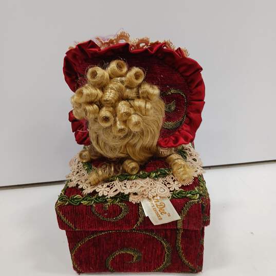Vintage Dan Dee Porcelain Doll Head Box image number 3