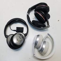 Audio Headphones Bundle Lot of 3 For Parts/Repair Beats Bose