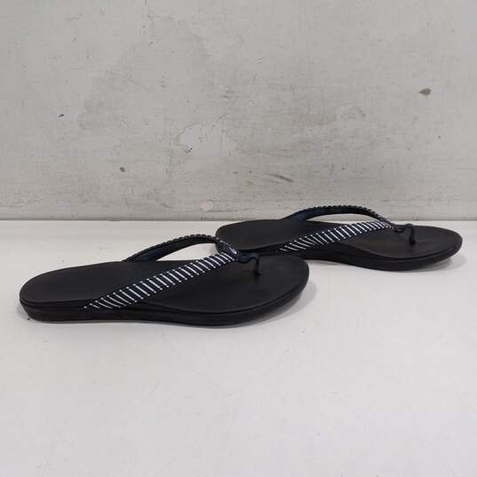 OluKai Ho'oplo Sandals Women's Black Flip Flops Size 6 image number 4