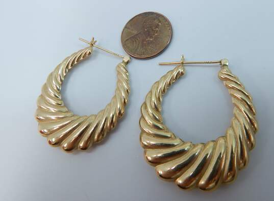 14K Yellow Gold Ridged Oblong Hoop Earrings 4.7g image number 5