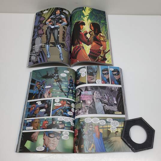 x2 Mixed Lot VTG. DC Comics Nightwing Joker War + Wondergirl Homecoming image number 3
