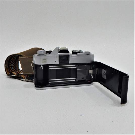 Canon FTb QL 35mm SLR Film Camera w/ 50mm Lens, Flash & Case image number 7