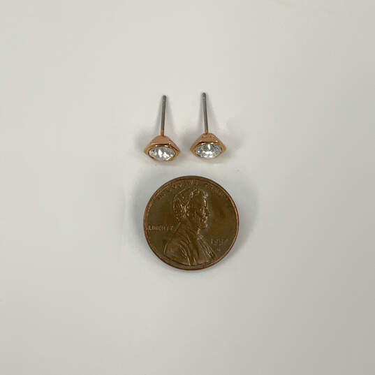Designer Swarovski Gold-Tone Rectangle Crystal Cut Stone Stud Earrings image number 4