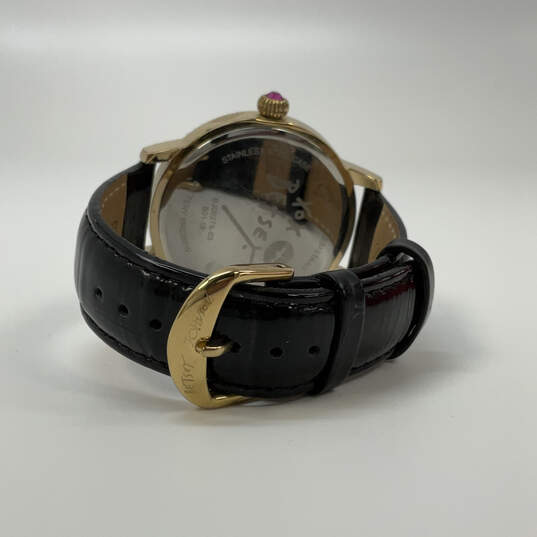 Designer Betsey Johnson BJ00278-03 Gold-Tone Skull Analog Wristwatch image number 3