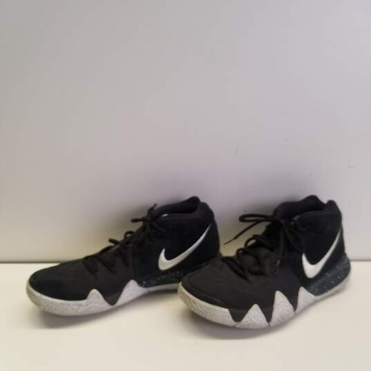 Transparente Tumba Arbitraje Buy the Nike Kyrie 4 Ankle Taker Sneakers 943806-002 Size 9.5 Black, White  | GoodwillFinds