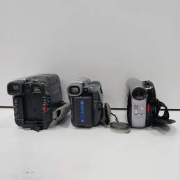 Bundle of 3 Assorted Camcorders alternative image