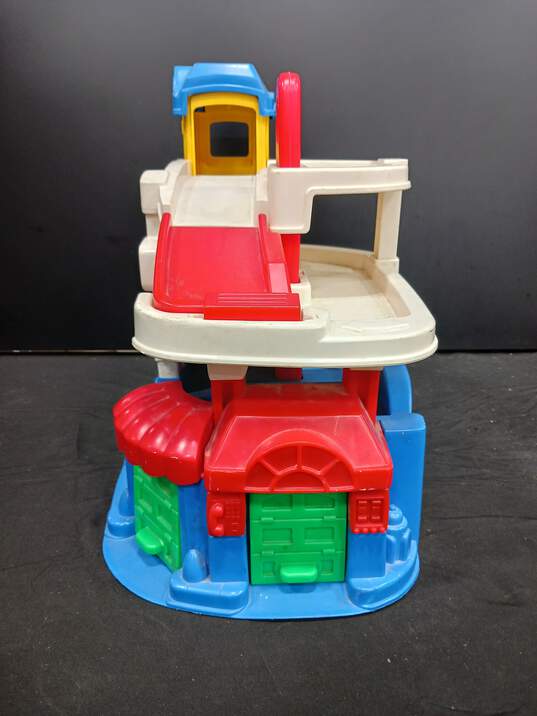 Fisher-Price Little People Car Garage Toy image number 2