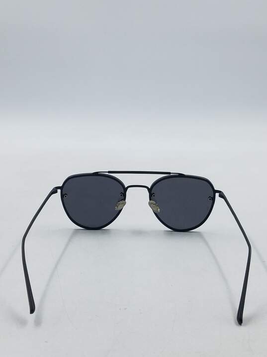 Wonderland Victorville Black Sunglasses image number 3