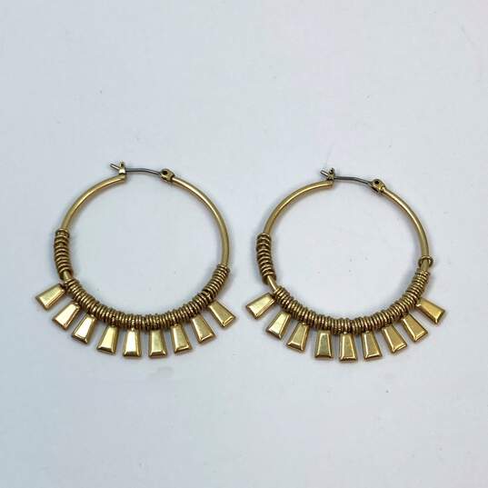 Designer Stella & Dot Gold-Tone Fashionable Leverback Fringe Hoop Earrings image number 2