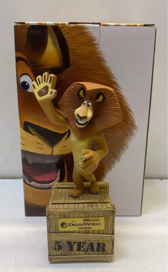 Alex The Lion 5 Year Anniversary Statue Dreamworks Animation IOB image number 1