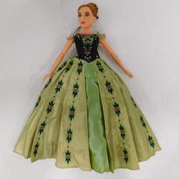 Disney Frozen The Broadway Musical Limited Edition Anna Fashion Doll 2018 IOB alternative image