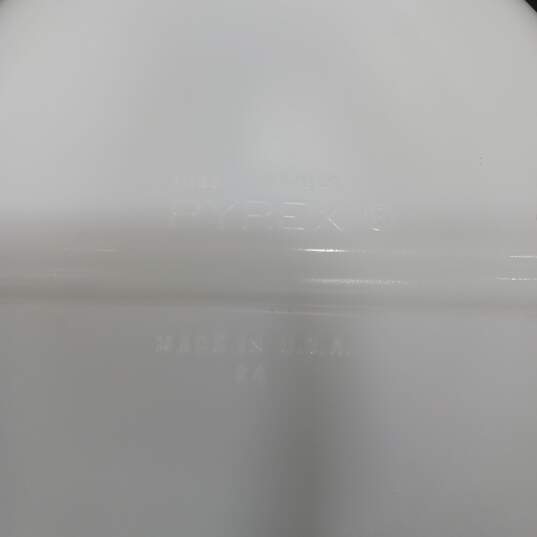 Vintage Pyrex 1083 Simply White 1.5qt Divided Oval Casserole Vegetable Serving Dish image number 5
