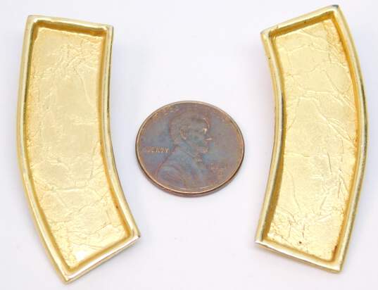 Vintage Frederick Mosell Gold Tone Oblong Textured Clip On Earrings 14.0g image number 8