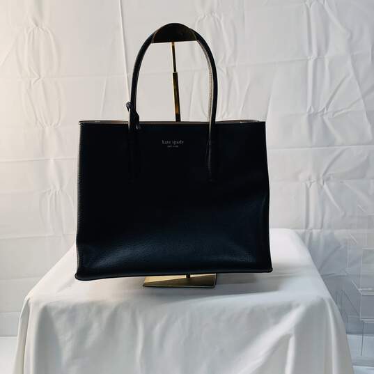 Black Kate Spade Handbag Certified Authenticated image number 2