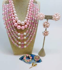 VNTG Gerrys Icy Faux Pearl Pink Costume Jewelry