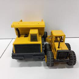 2pc Set of Vintage Tonka Construction Toy Vehicles