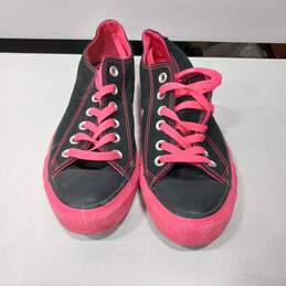 Converse Women's Lowtop Sneakers Size 7